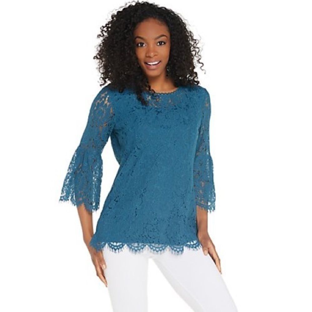Isaac Mizrahi Live teal lace top with bell sleeve B1